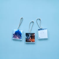 中尾有伽写真展「回生」アクリルキーホルダー（3種類ランダム）