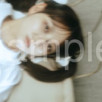 die with twin tails on bed noa-H