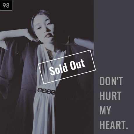 【076-100】I'm a Lover, not a Fighter.「Don't hurt my heart.」100部限定写真集