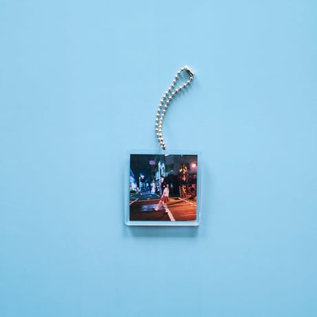 中尾有伽写真展「回生」アクリルキーホルダー（3種類ランダム）