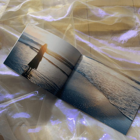 【直筆サイン入り】飯田エリカ写真展『あたらしい命』ZINE【海のミニプリントつき】