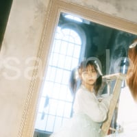 die with twin tails on step ladder noa-E