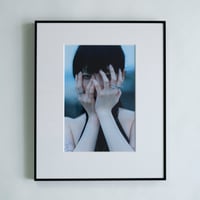 14飯田エリカ写真展「あたらしい命」四つ切額装写真