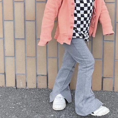 フレアパンツ