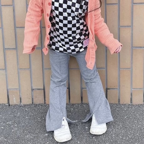 フレアパンツ