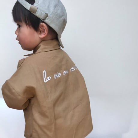 バックロゴシャツ