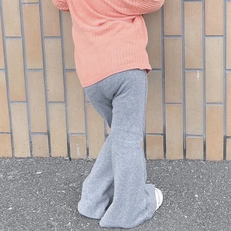 フレアパンツ