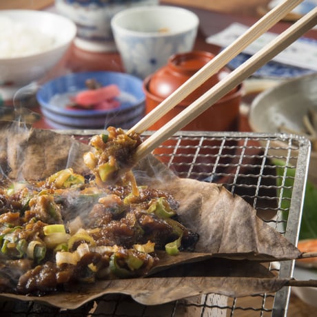 飛騨古川・蕪水亭の元祖「朴葉味噌」｜tupera tuperaパッケージ＆飛騨伝統の家庭料理