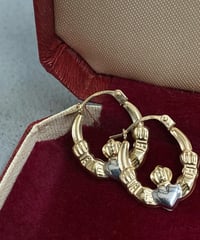 ピアス（クラダモチーフ）