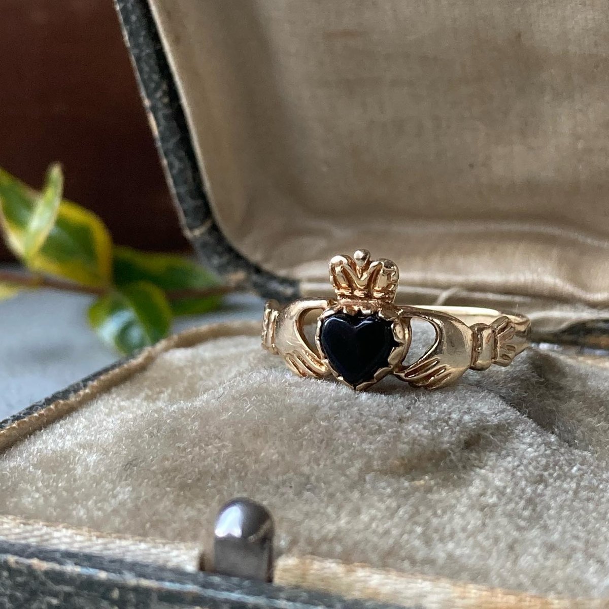 クラダリング（ブラックハート） | Hands Tell You｜心くすぐる