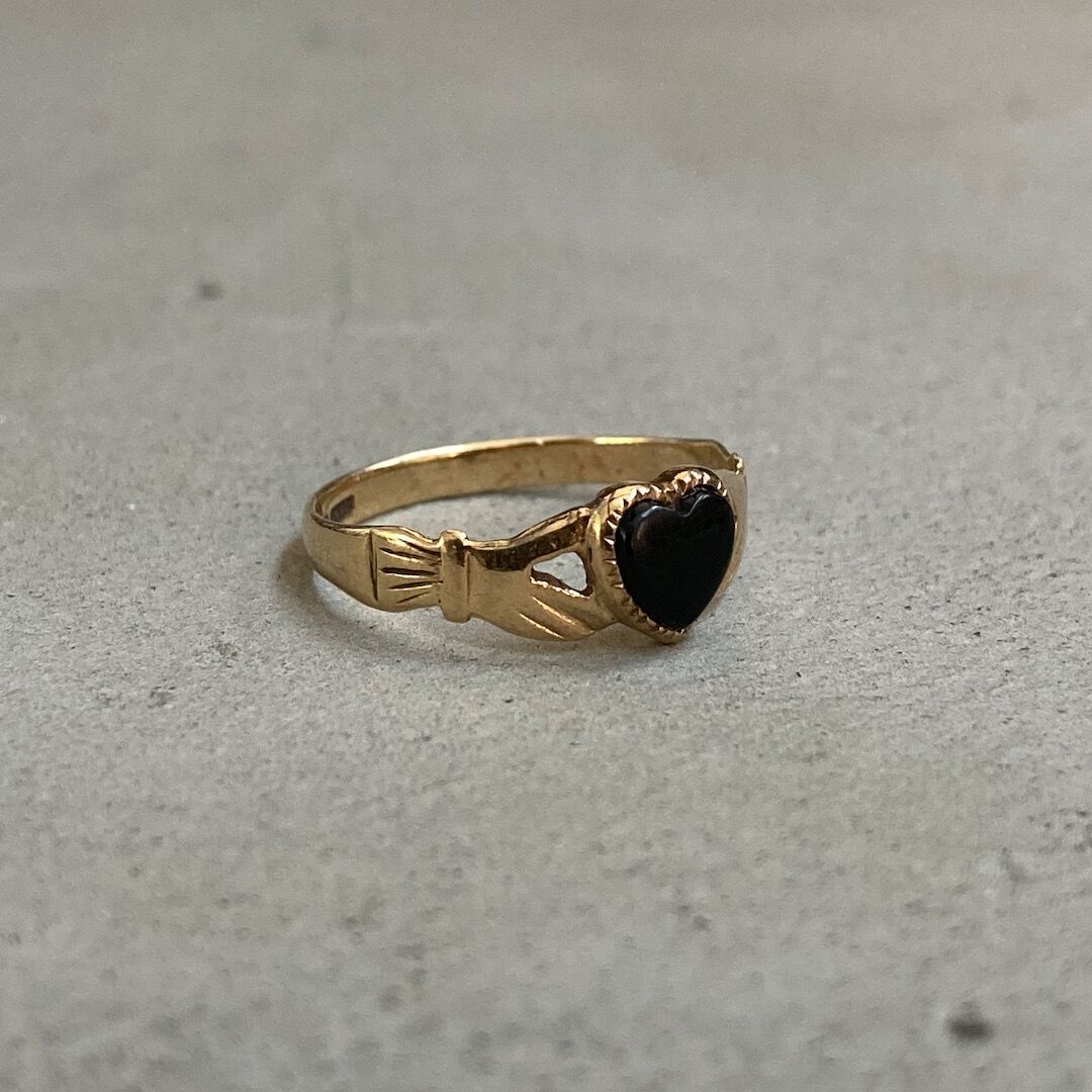 クラダリング　ヴィンテージ　9金　王冠とハートと両手のモチーフ クラダリング ヴィンテージ 9金 王冠とハートと両手のモチーフ