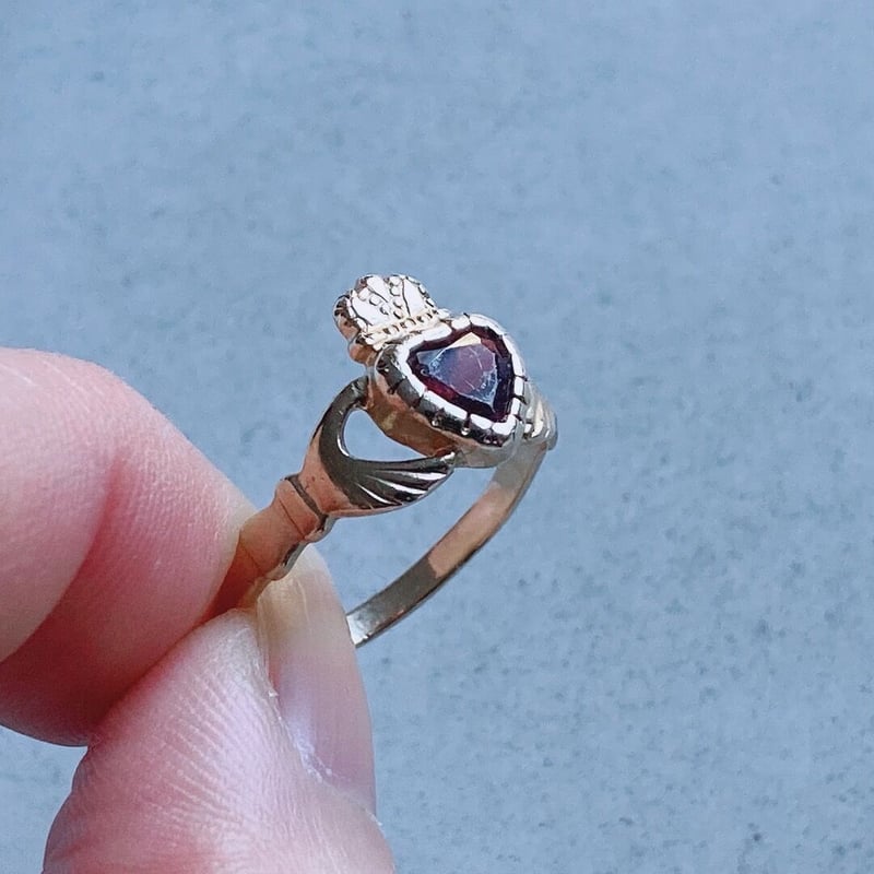 クラダリング（レッドハート） | Hands Tell You｜心くすぐる