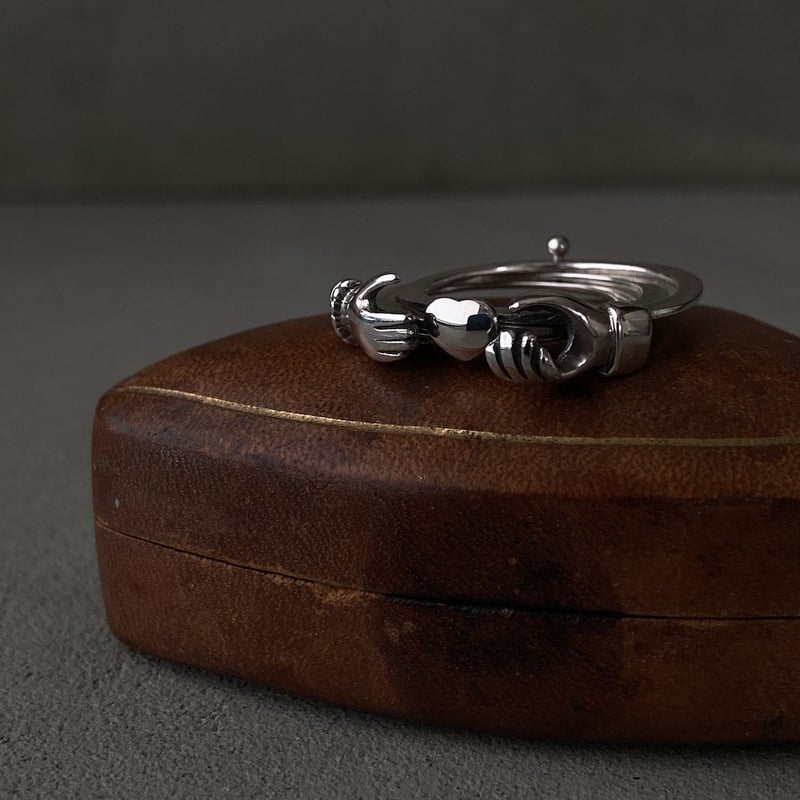 フェデリング | Hands Tell You｜心くすぐるモチーフジュエリー