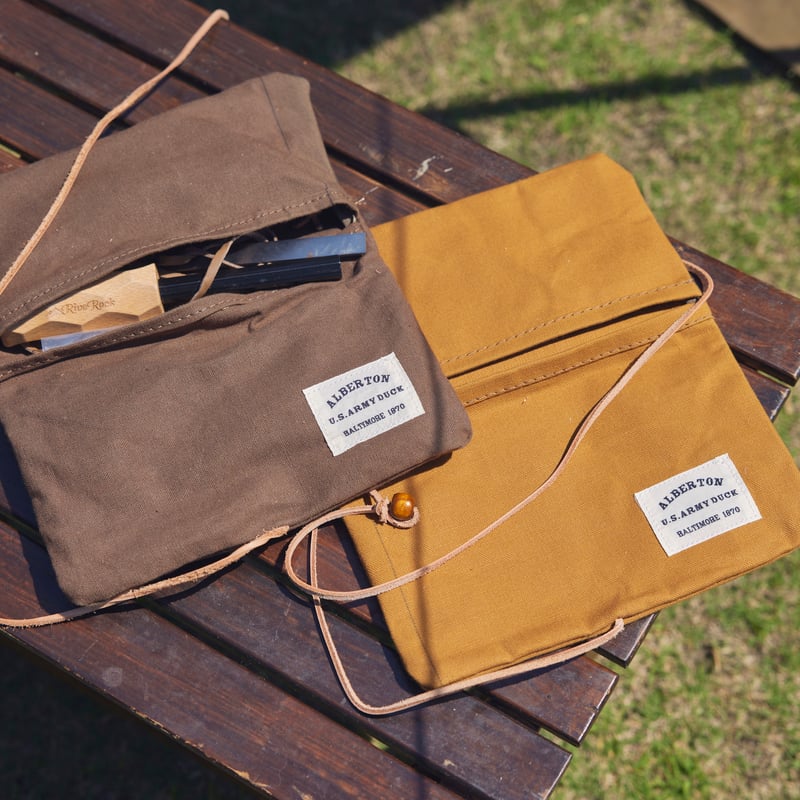 ALBERTON社の米軍帆布ARMY DUCKのブッシュクラフトロールポーチ
