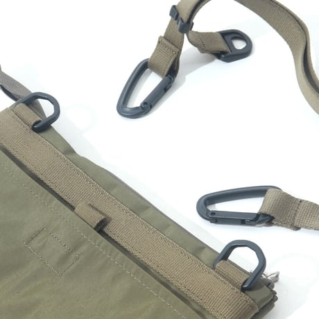 ARMYDUCK　ＮＹＬＯＮのスマホショルダー