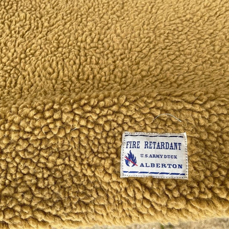 赤外線を吸収して温かくなる難燃ボアの焚火チェアカバーS | ALBERTON