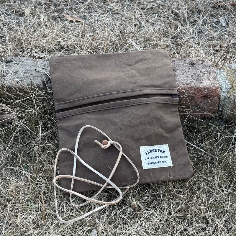 ALBERTON社の米軍帆布ARMY DUCKのブッシュクラフトロールポーチ