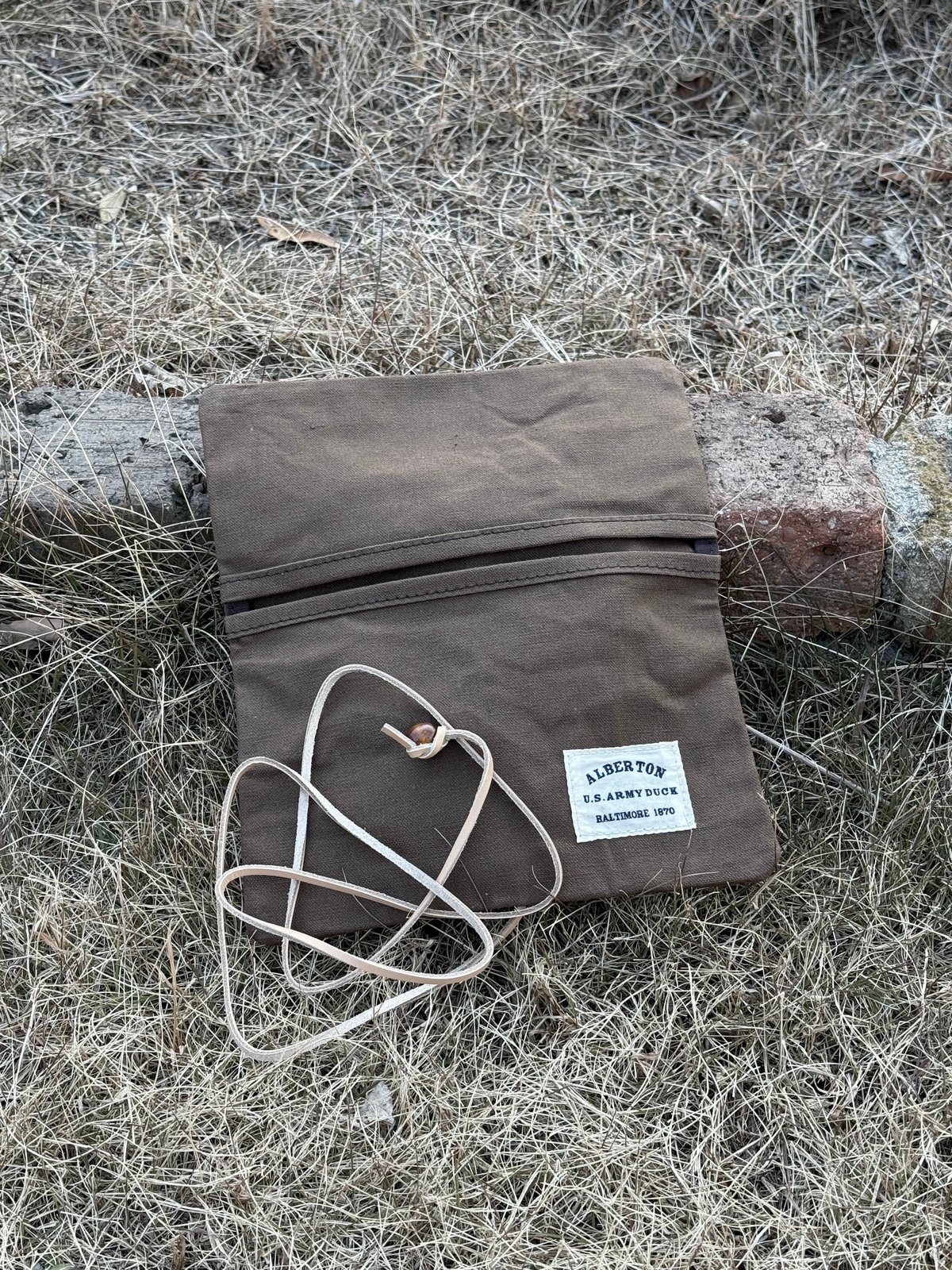 ALBERTON社の米軍帆布ARMY DUCKのブッシュクラフトロールポーチ