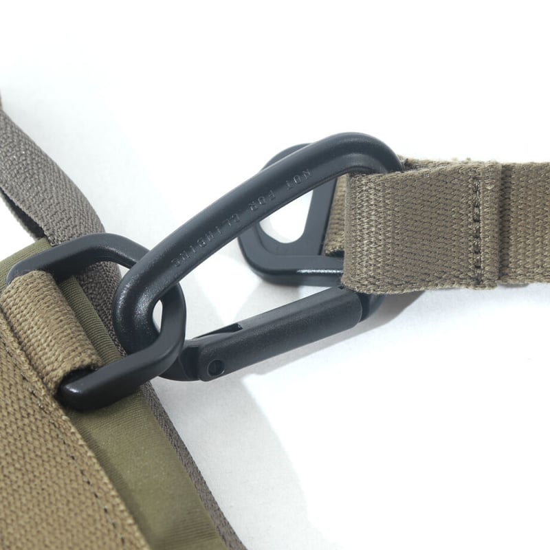 ARMYDUCK NYLONのスマホショルダー | ALBERTON OUTDOORS