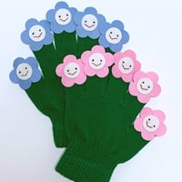 小さなお花がわらったB