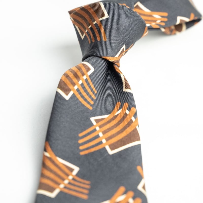 ホリデーアンドブラウン 幾何学模様 ネクタイ 美品 ホリデー＆ブラウン