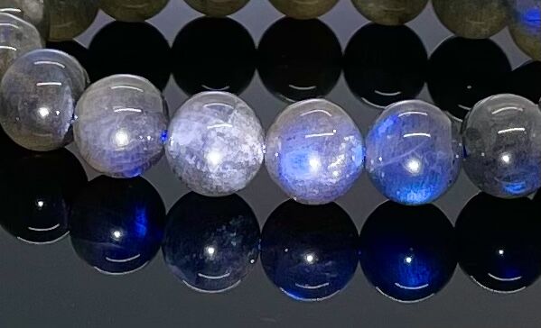 811 希少 大玉 高品質 ブラックラブラドライト シラー入り ブレス 13ミリ 811 希少 大玉 高品質 ブラックラブラドライト シラー入り