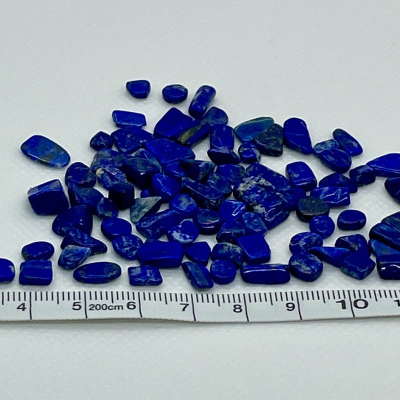 ラピスラズリのさざれ 中粒 粒サイズ：約2x3～5x8mm前後 100 gm | TIRORI