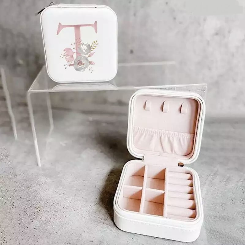 イニシャル♡ジュエリーボックス | HANNA CLOSET online