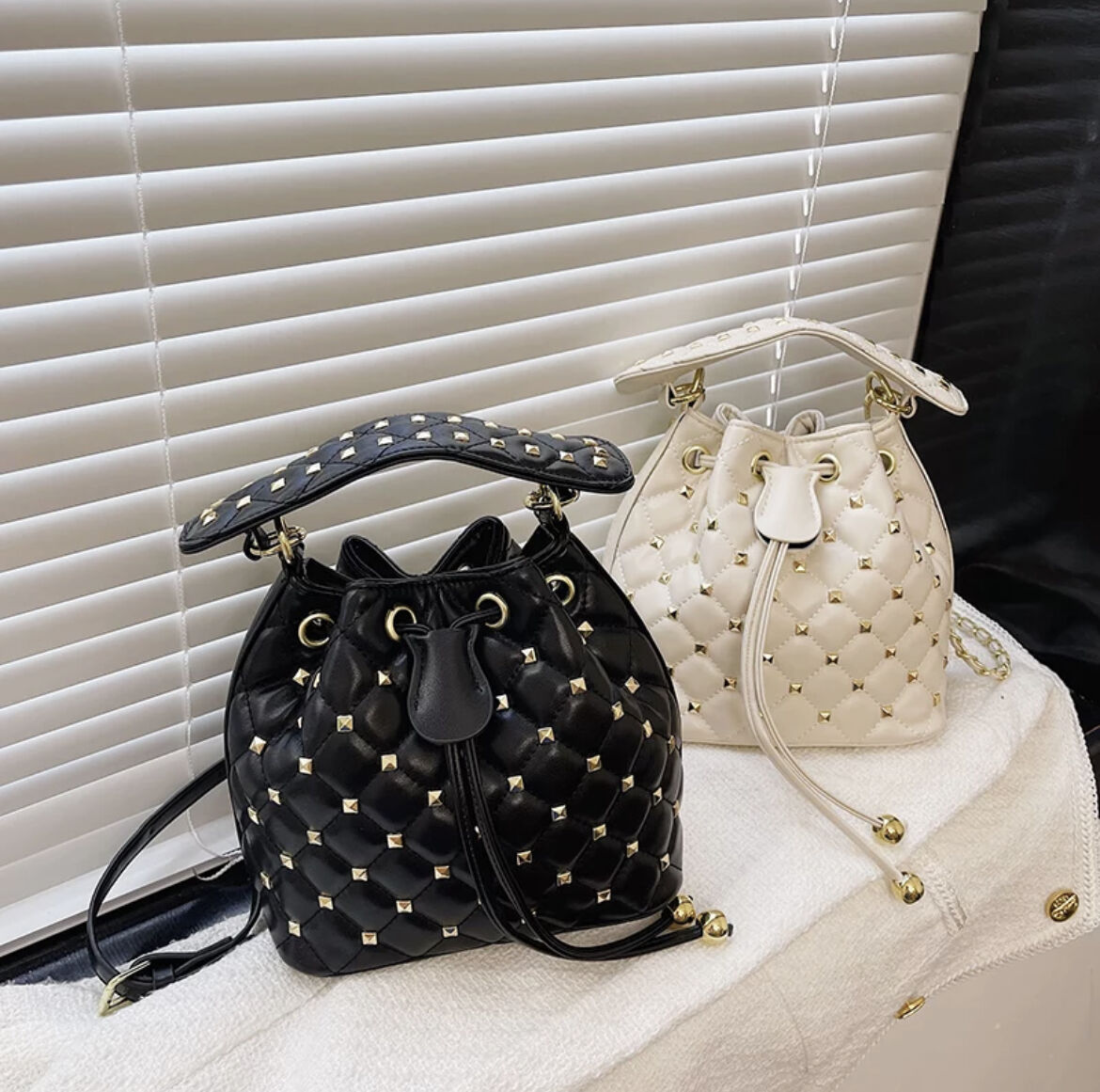 スタッズ巾着バッグ | HANNA CLOSET online