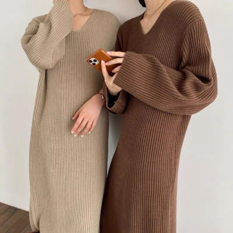 Vネックニットワンピース | HANNA CLOSET online