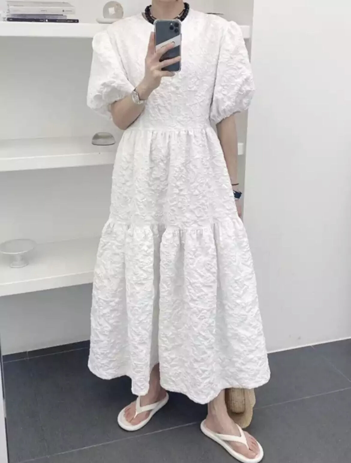 エンボスパフスリーブワンピース | HANNA CLOSET online