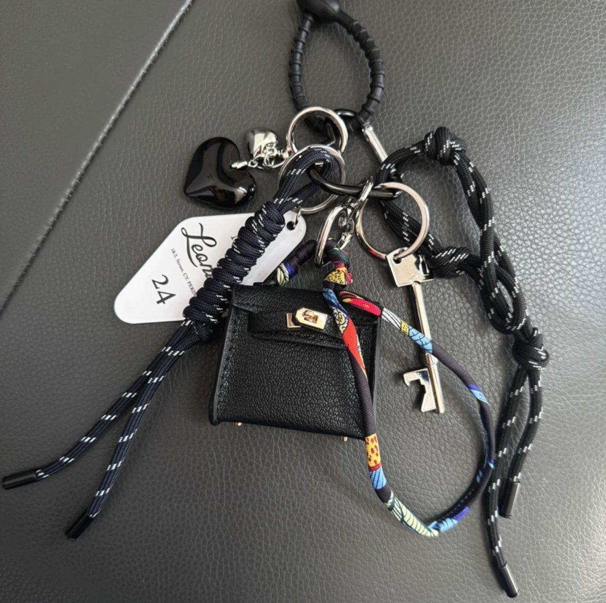 bag charm with bag | HANNA CLOSET online