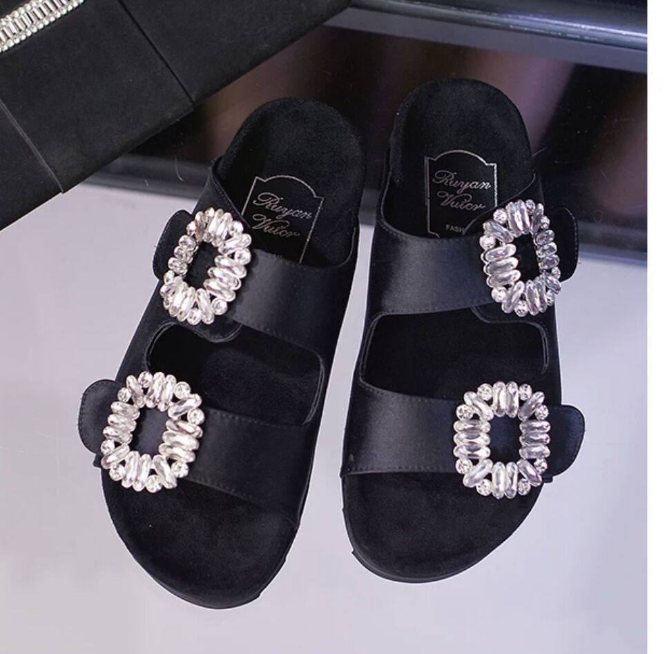 ビジューサンダル | HANNA CLOSET online