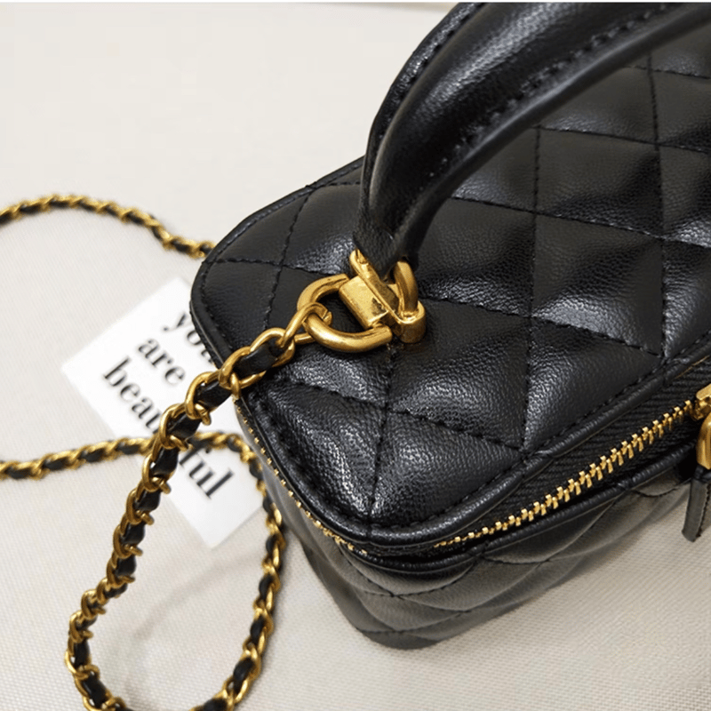 ✨未使用級✨Paolotti　バニティバッグ　キルティング ブラック ゴールド ショルダーバッグ バッグ 2WAYキルティングチェーンバニティバッグ