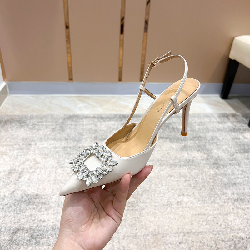 レザースクエアビジューパンプス | HANNA CLOSET online