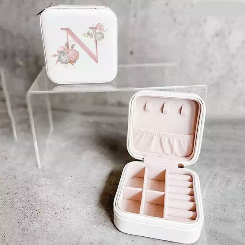 イニシャル♡ジュエリーボックス | HANNA CLOSET online