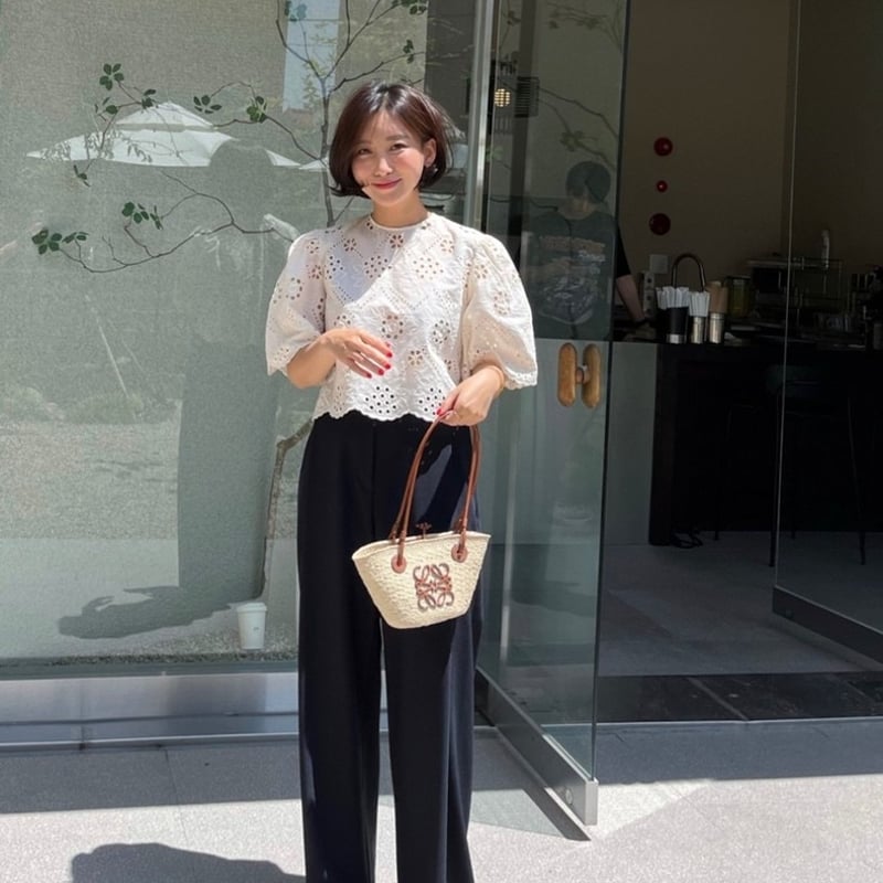 Flower lace tops | HANNA CLOSET online