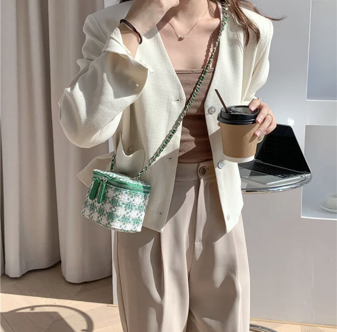 ツイードミニバニティバッグ | HANNA CLOSET online ツイードミニバニティバッグ | HANNA CLOSET online