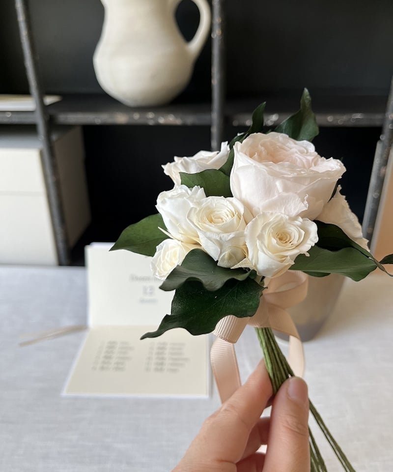 ○Dozen rose / ダズンローズ 12本のバラの花 （ 白/ ブーケタイプ）