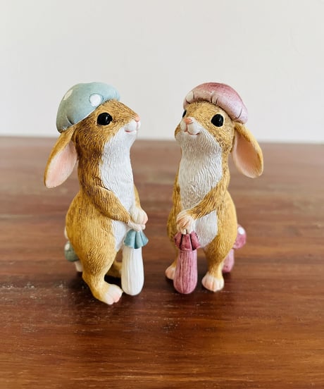 【うさぎタウンの仲間たち】　　きのこのお帽子うさぎ