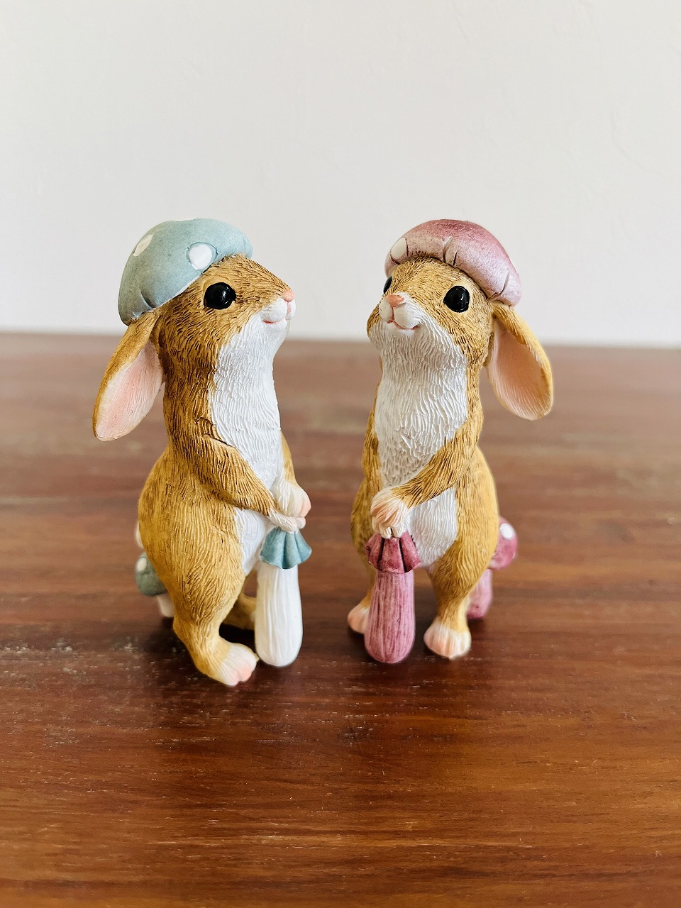 うさぎタウンの仲間たち】 きのこのお帽子うさぎ | Little Gardener