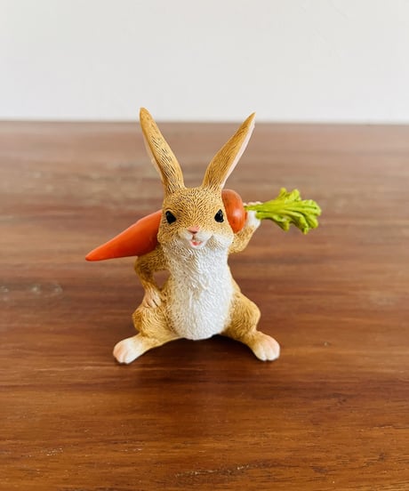 【うさぎタウンの仲間たち】　　リーダーウサギ