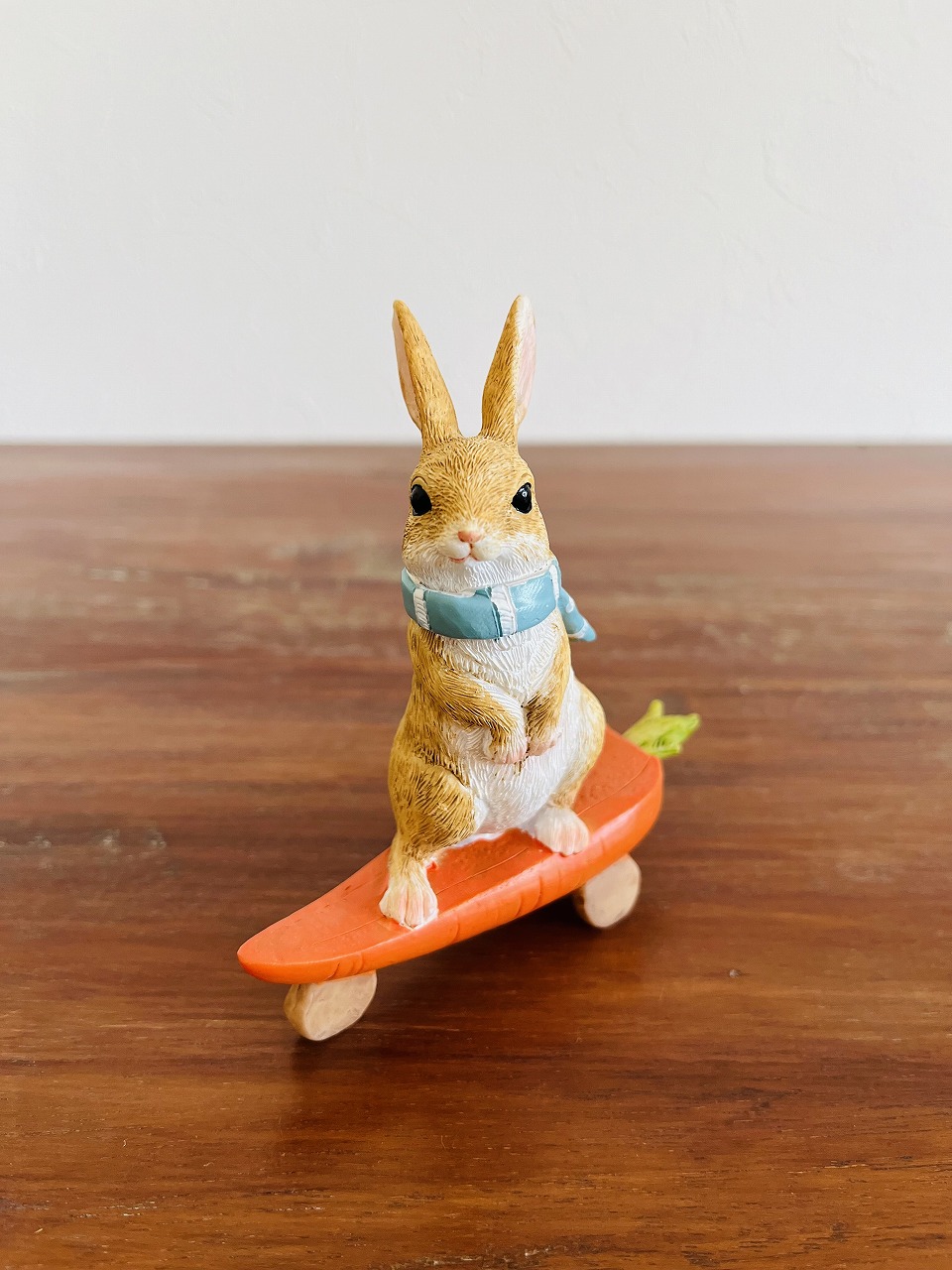 うさぎタウンの仲間たち】 スケートボードにのるうさぎ | Little Gardener