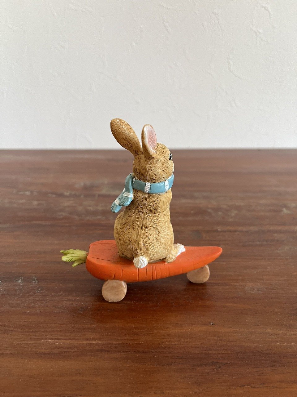 うさぎタウンの仲間たち】 スケートボードにのるうさぎ | Little Gardener