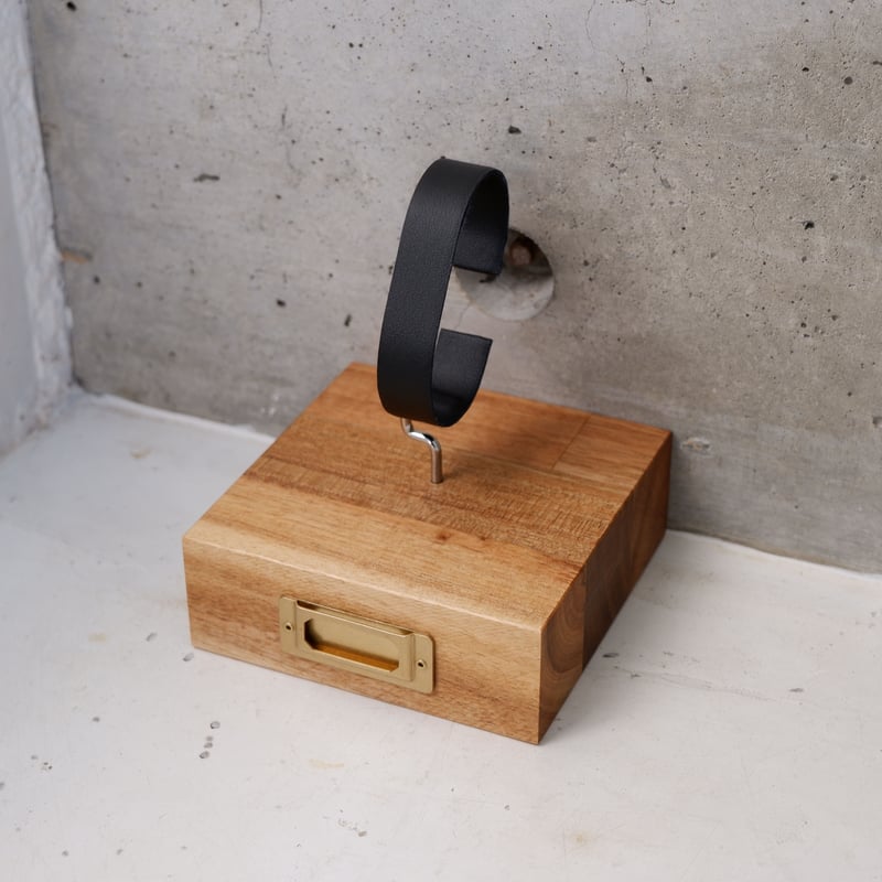 オリジナルウォッチスタンド（アカシア・集成材）AD-024 | アドム