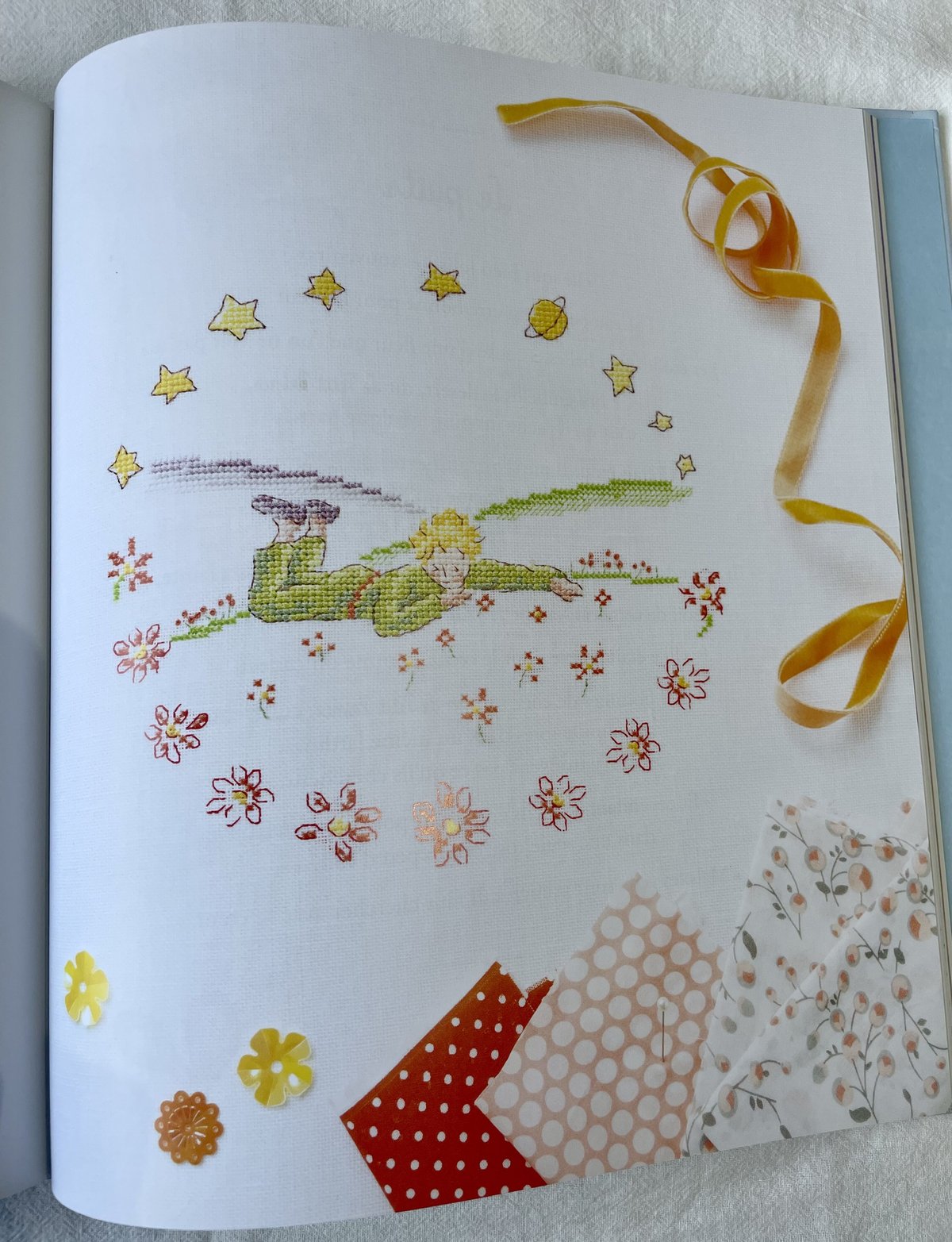 Le petit prince à broder au point de croix 星の王子