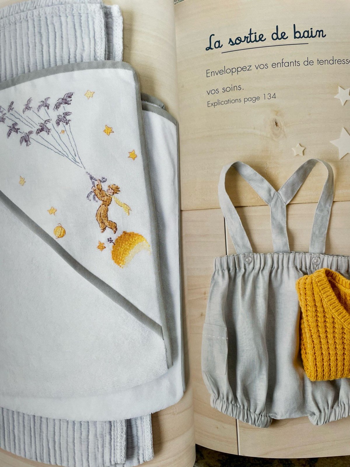 星の王子さま　Le Petit Prince　クロスステッチ洋書　刺しゅう　図案 星の王子さま Le Petit Prince クロスステッチ 図案 刺繍 洋書