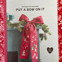 PUT A BOW IT クロスステッチ　ドイツ（2024年）