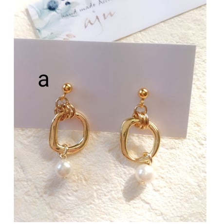 ゴールド＆パール　大人の揺れピアス
