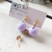 パープルのニュアンスピアス